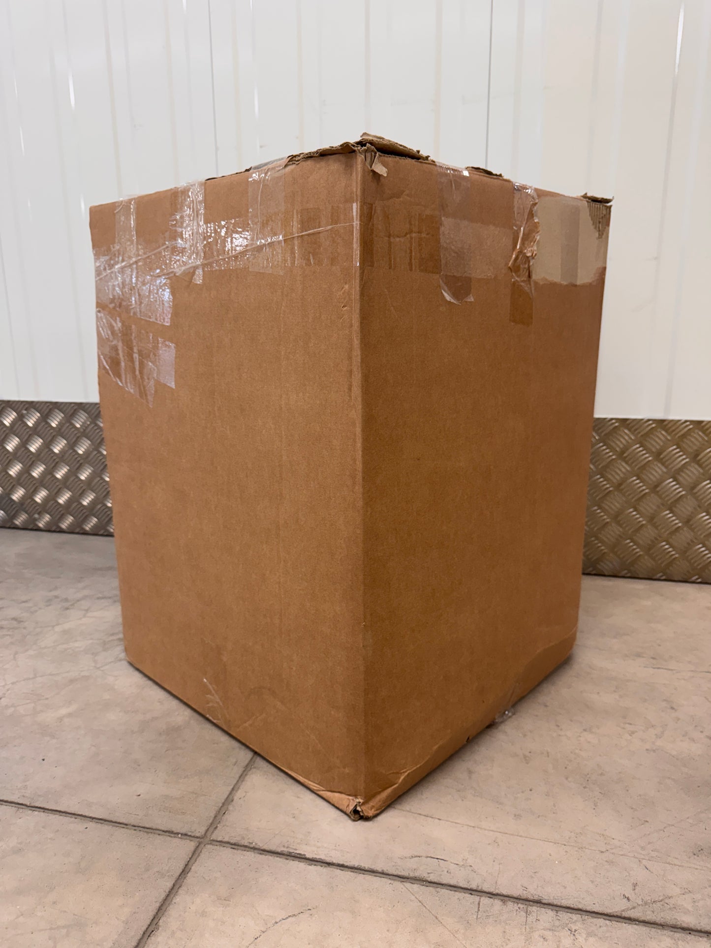 CLOTHING BOX - 200+ ITEMS