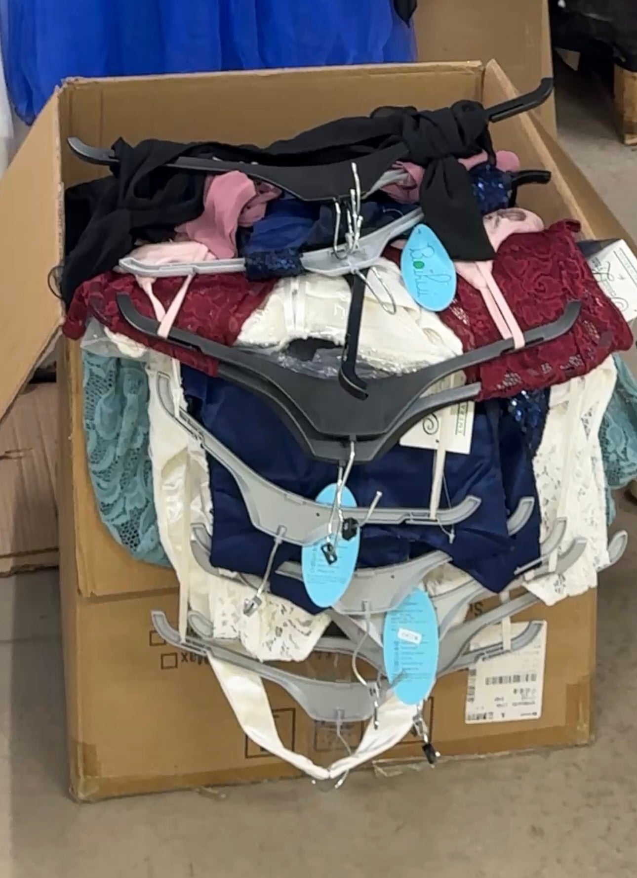 DRESS BOX – PROM, WEDDING, COCKTAIL & EVENING (4 Dresses)