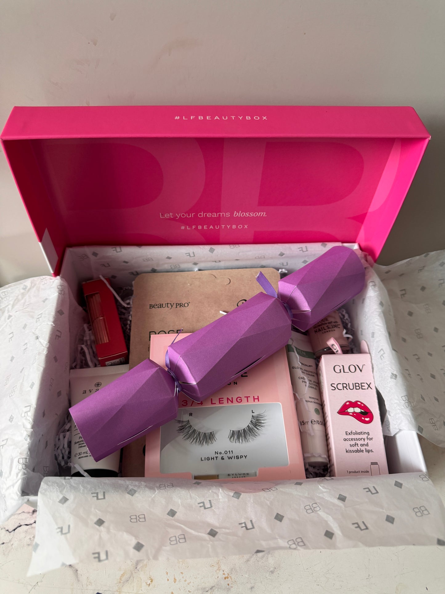 💄 Ultimate Christmas Beauty Box Bundle 💝 - Limited Edition! 🎁