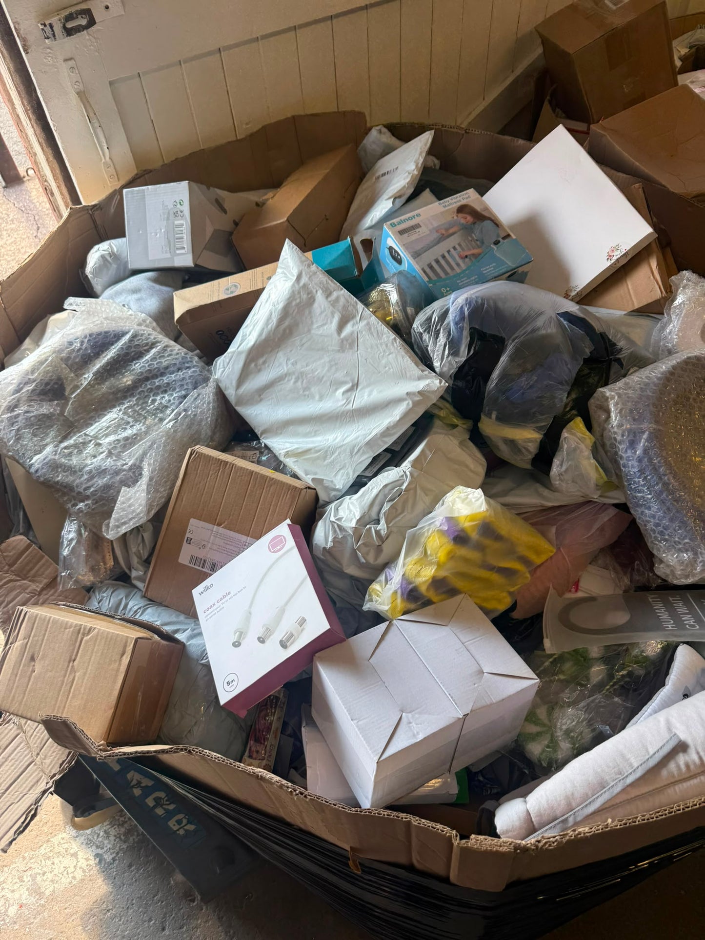 Mixed Pallet - 800+ Items (M93)